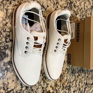 Madden Cinque sneakers (lace up)

White with brown accents. Brand new.